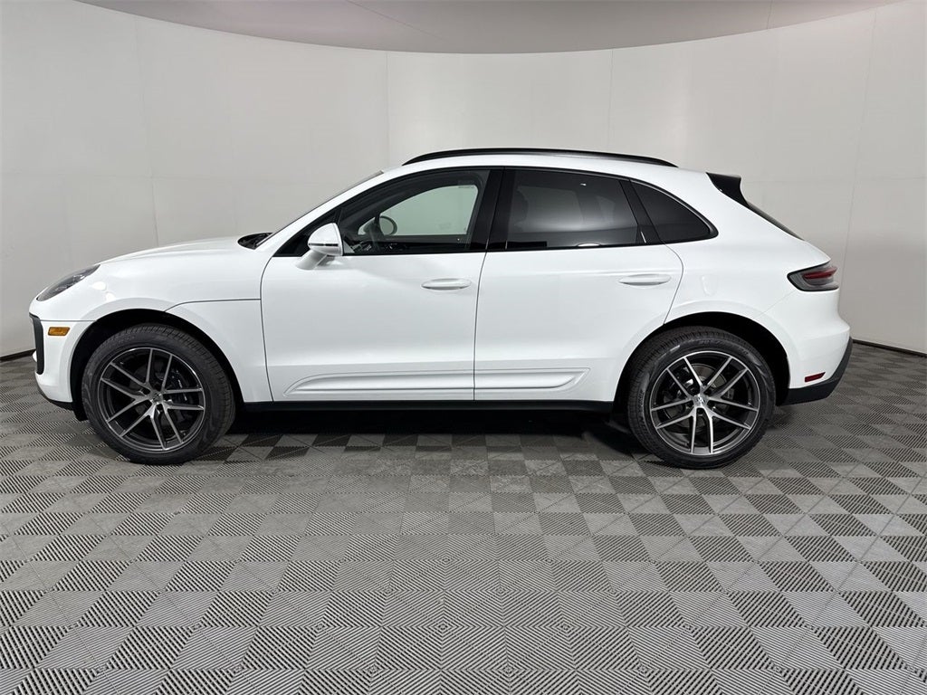 2025 Porsche Macan AWD