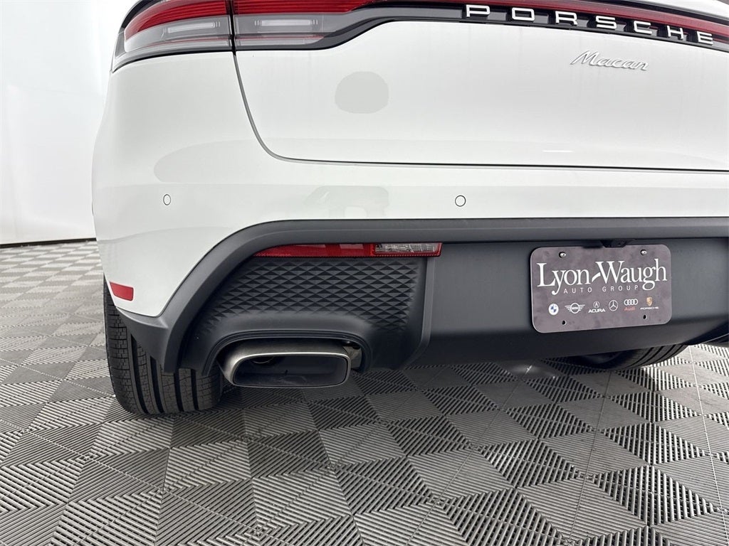 2025 Porsche Macan AWD