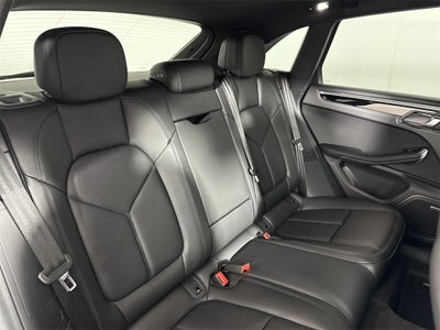 2025 Porsche Macan AWD