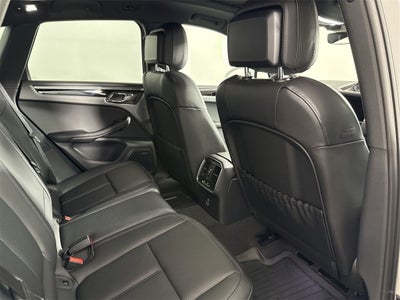 2025 Porsche Macan AWD