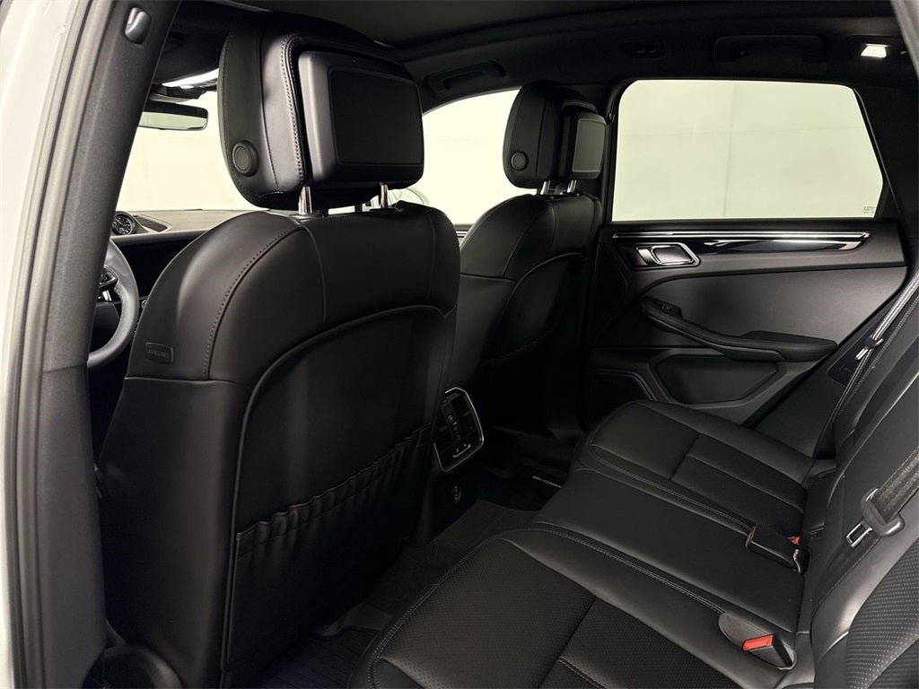 2025 Porsche Macan AWD