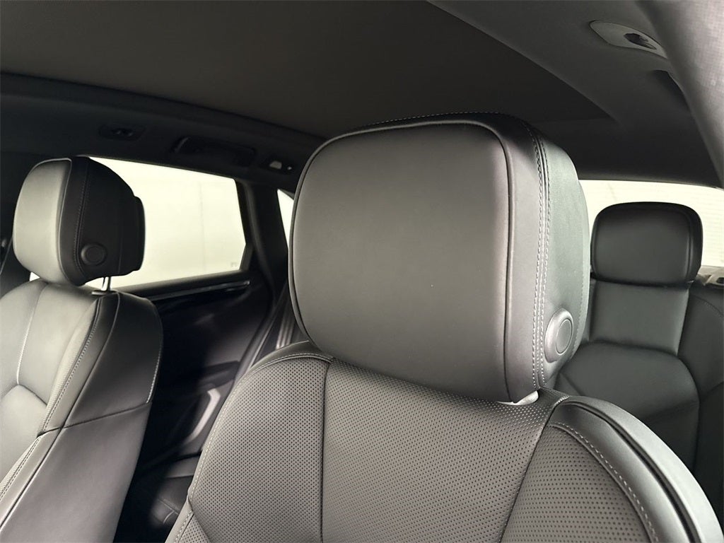 2025 Porsche Macan AWD