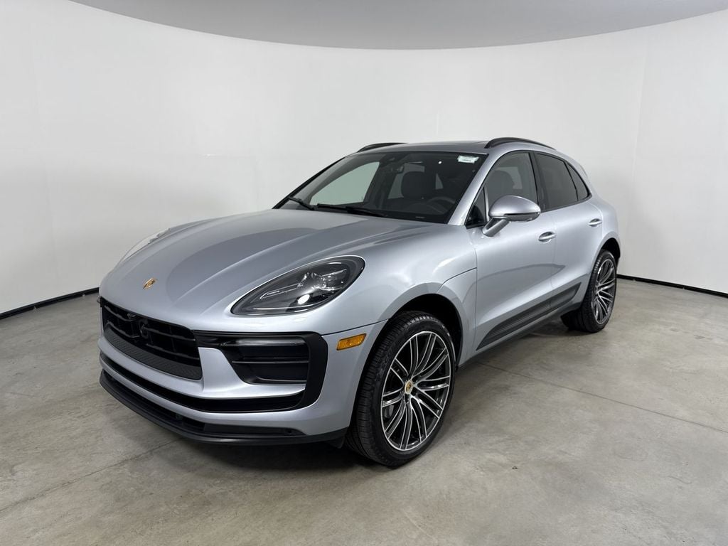 2026 Porsche Macan AWD