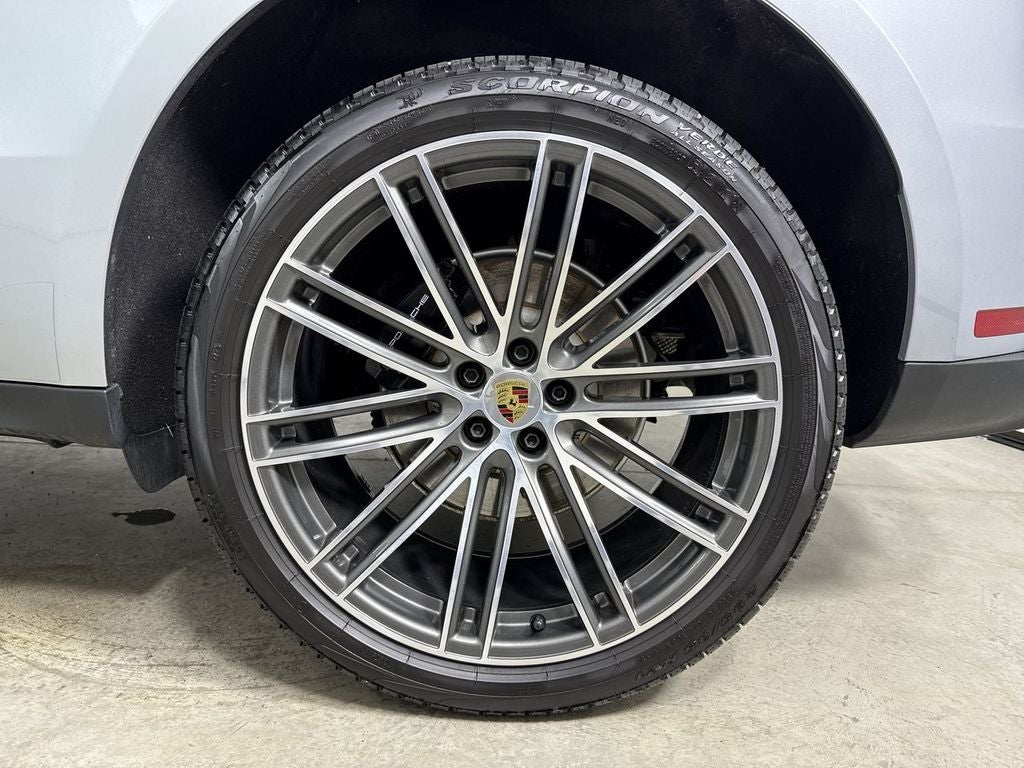 2026 Porsche Macan AWD