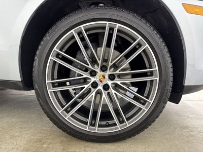 2026 Porsche Macan AWD