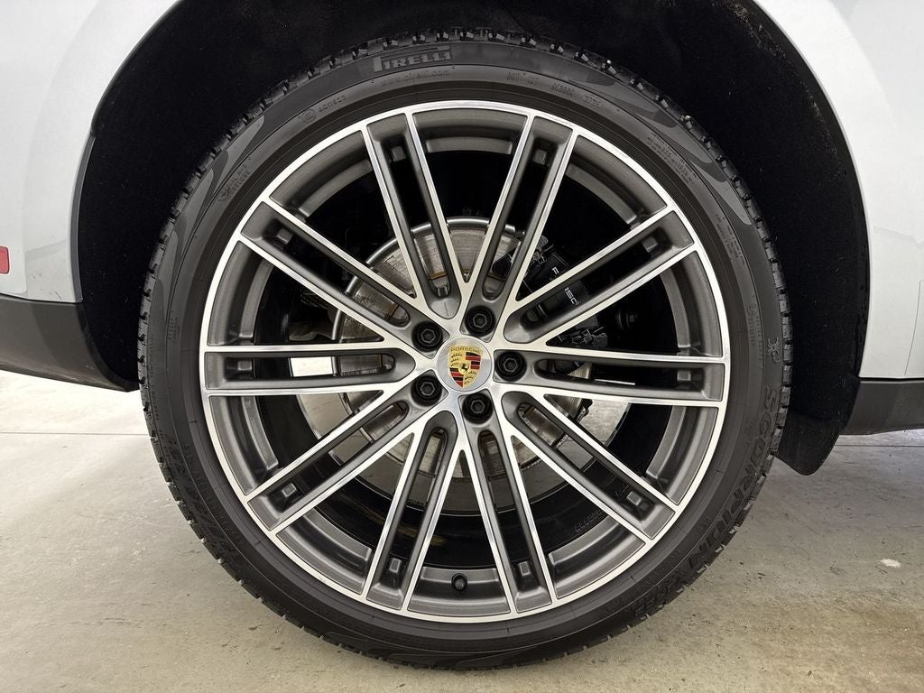 2026 Porsche Macan AWD