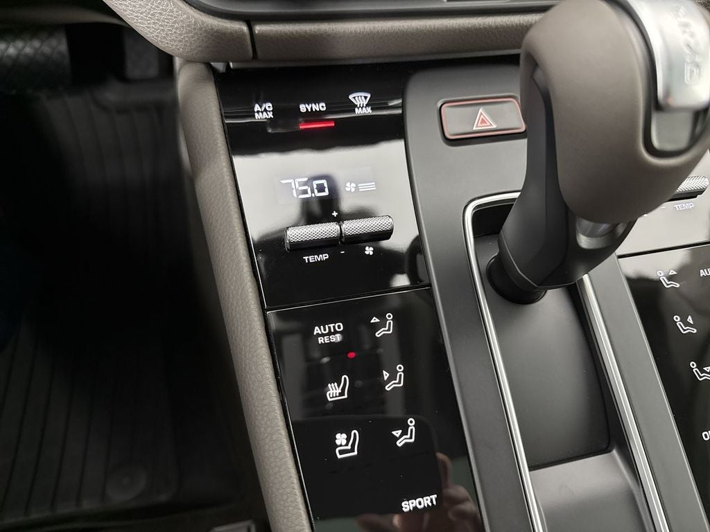 2026 Porsche Macan Macan