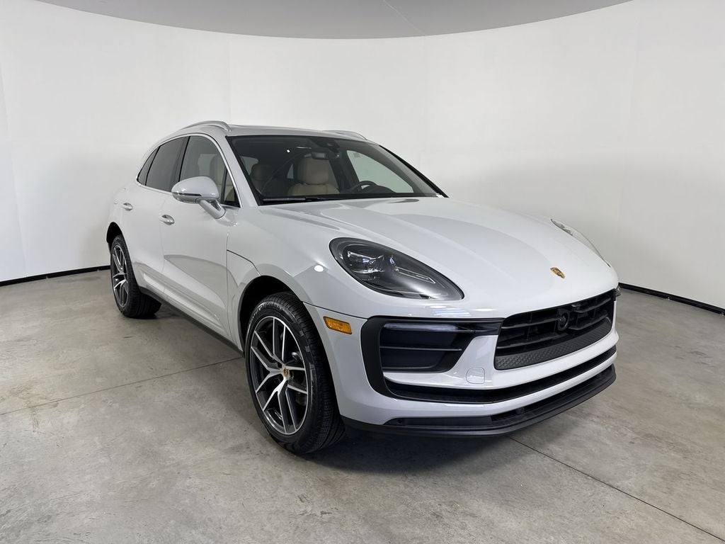 2026 Porsche Macan Macan