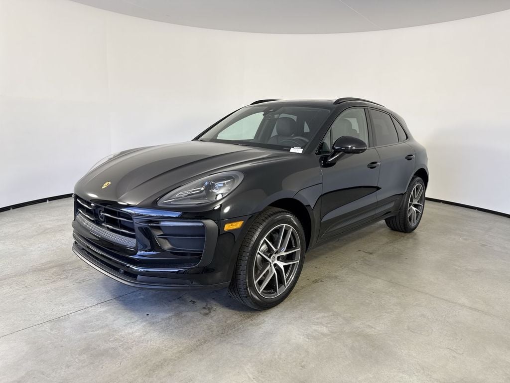 2026 Porsche Macan AWD