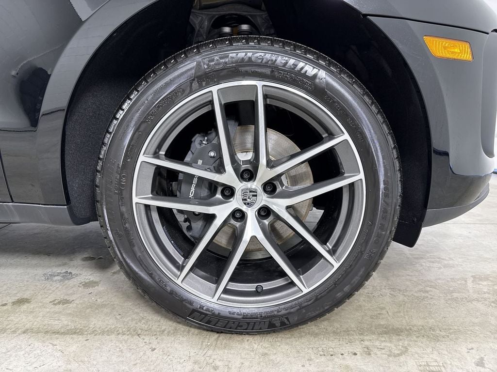 2026 Porsche Macan AWD