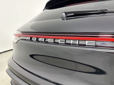 2026 Porsche Macan AWD