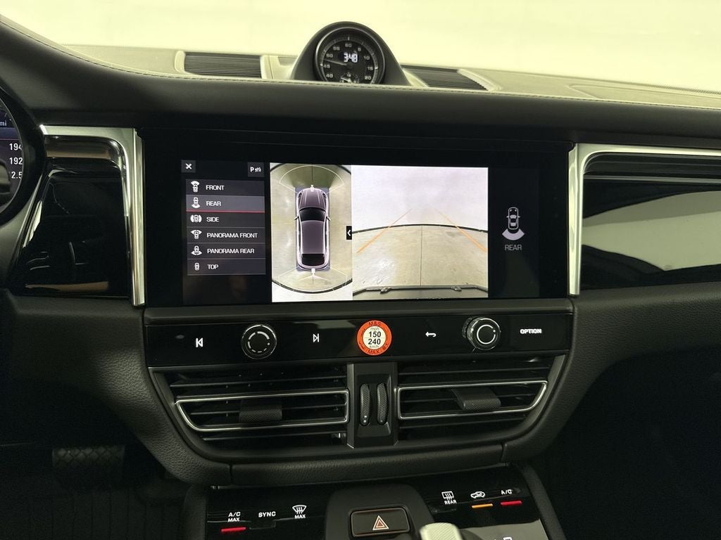 2026 Porsche Macan AWD