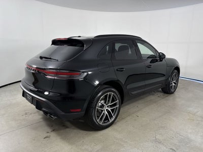 2026 Porsche Macan AWD