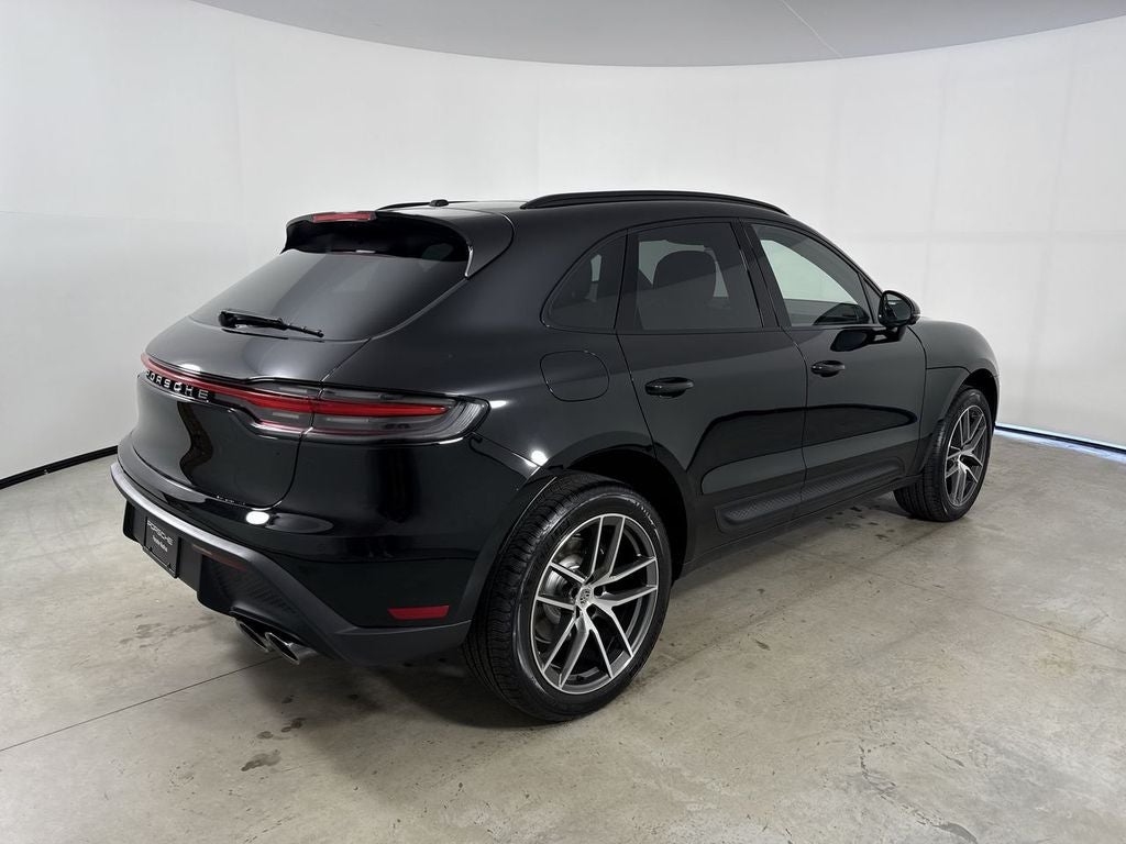 2026 Porsche Macan AWD