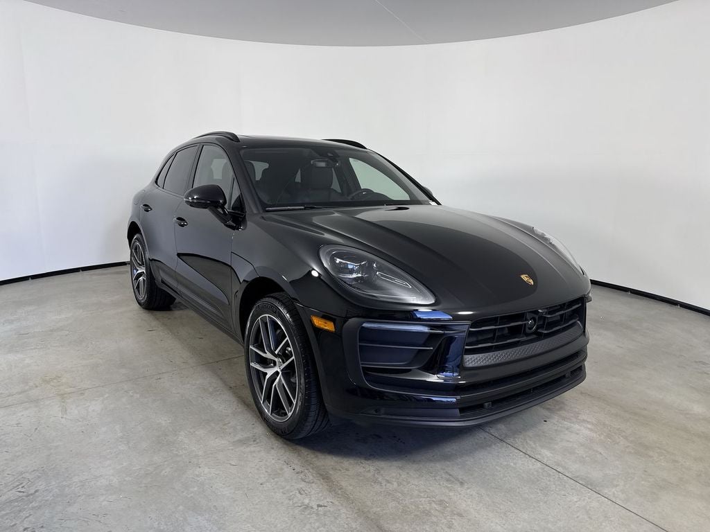 2026 Porsche Macan AWD