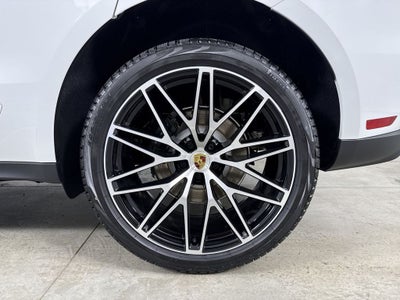 2026 Porsche Macan AWD