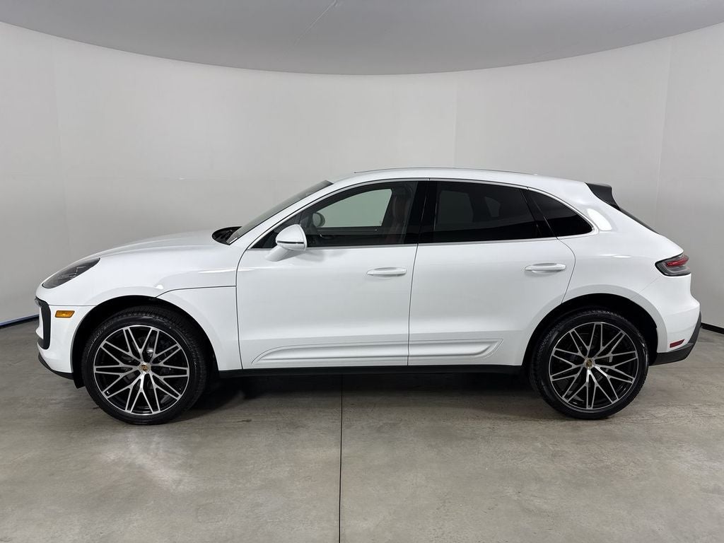 2026 Porsche Macan AWD