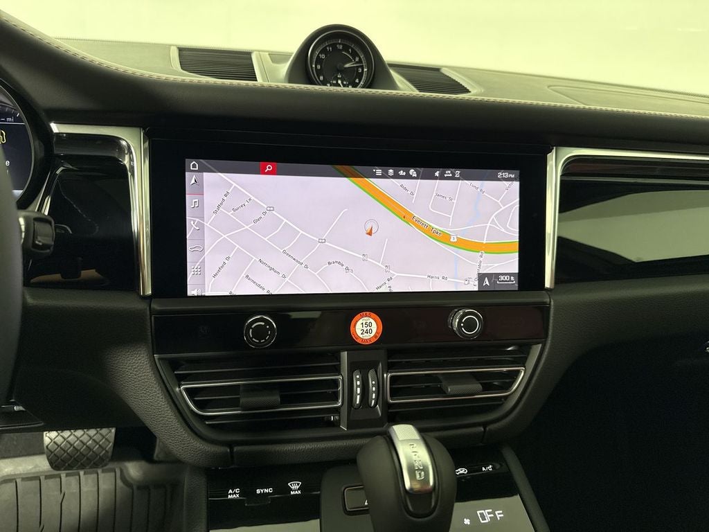 2026 Porsche Macan AWD