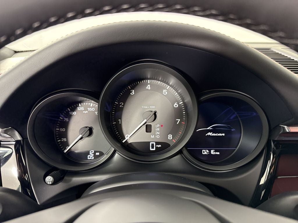 2026 Porsche Macan AWD