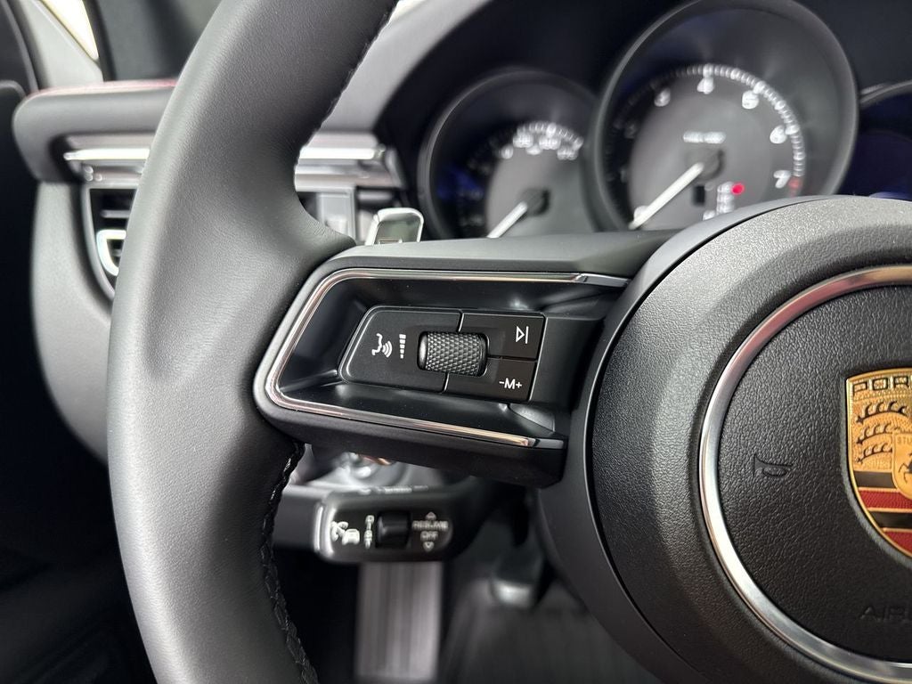 2026 Porsche Macan AWD
