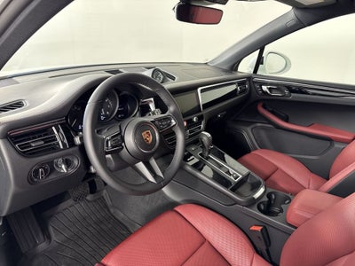 2026 Porsche Macan AWD