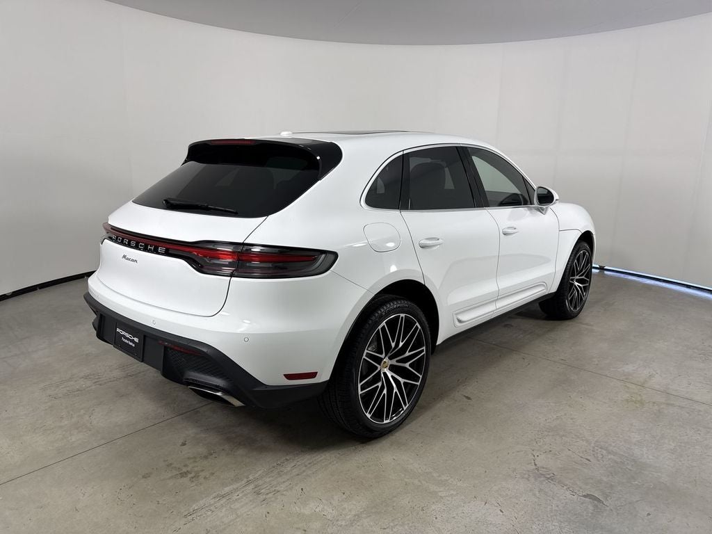2026 Porsche Macan AWD