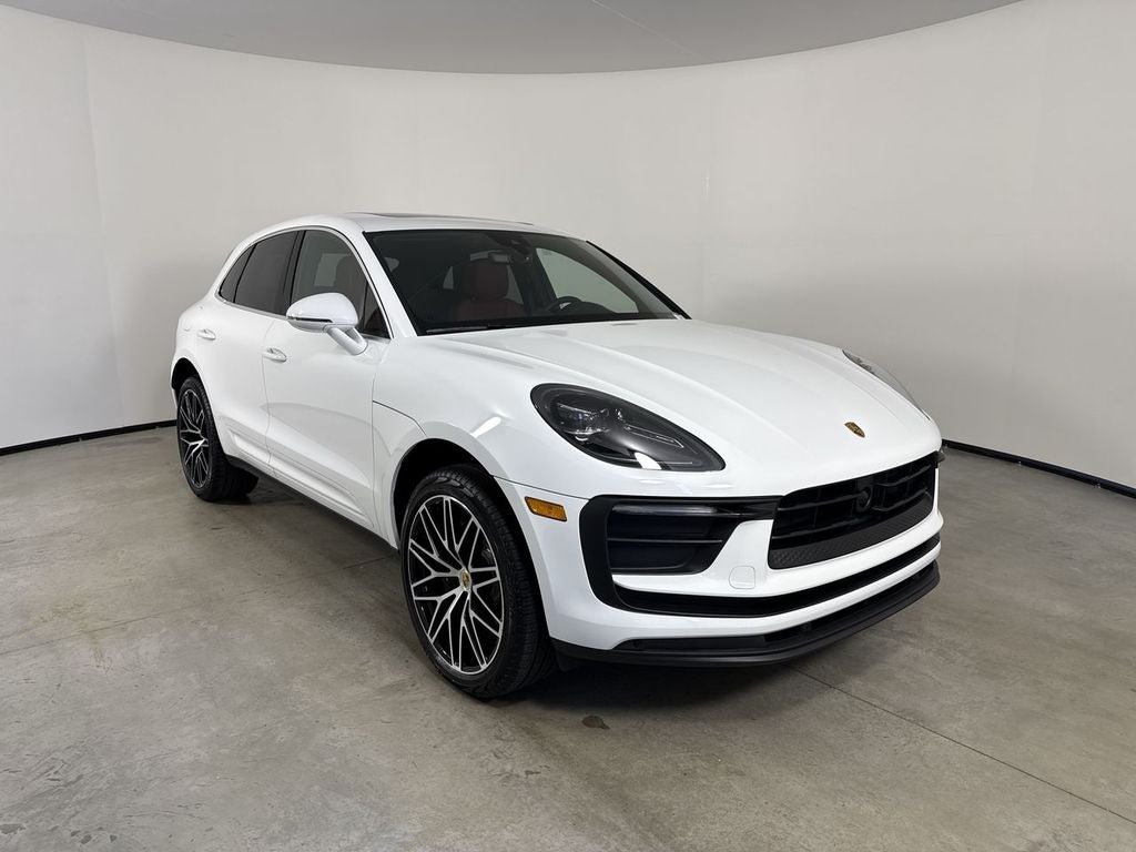 2026 Porsche Macan AWD