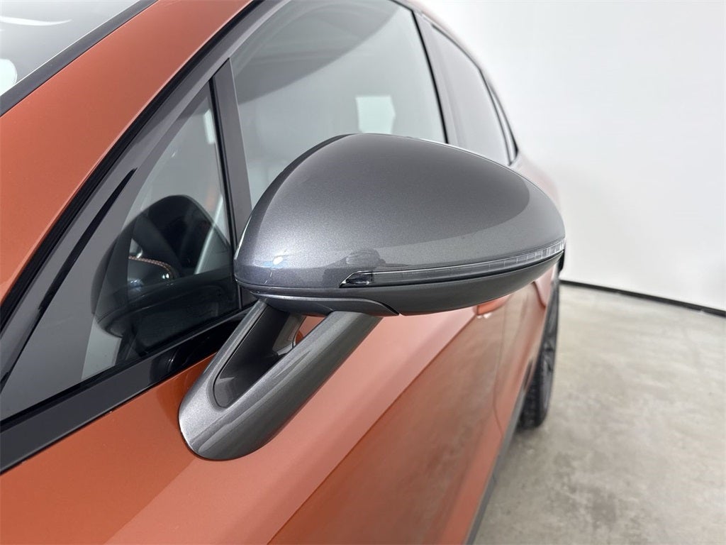 2023 Porsche Macan T