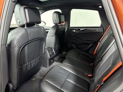 2023 Porsche Macan T