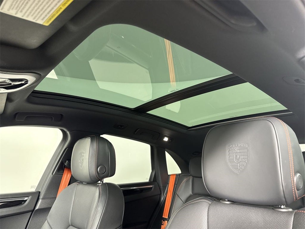 2023 Porsche Macan T