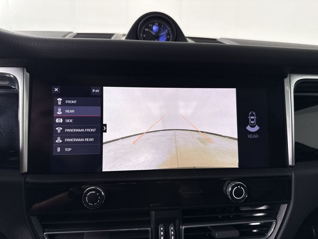 2024 Porsche Macan AWD