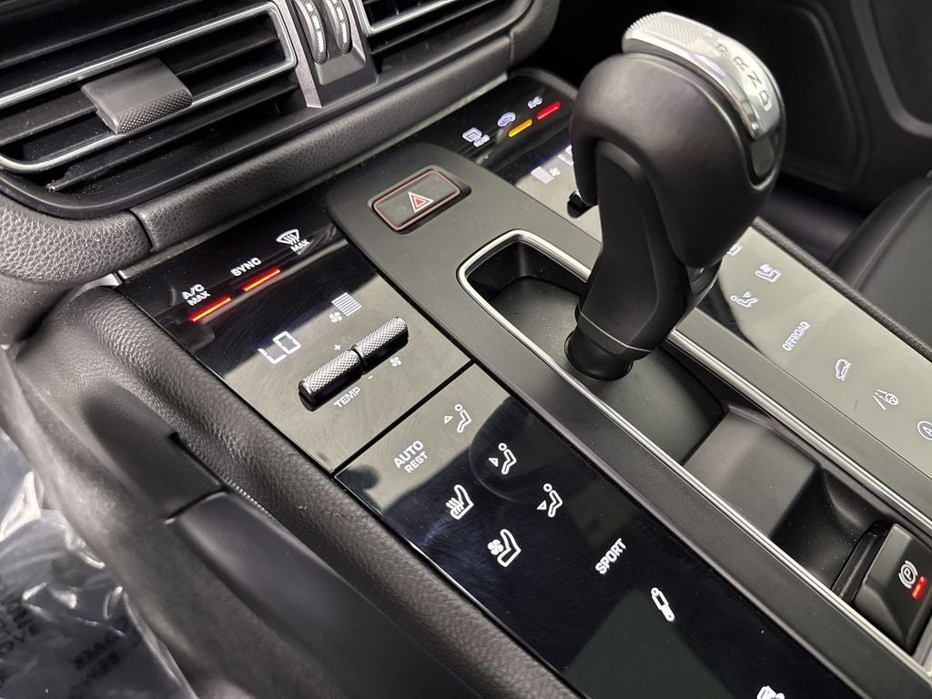 2024 Porsche Macan AWD