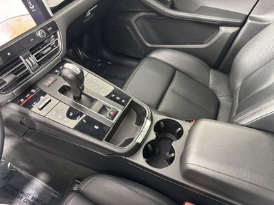 2024 Porsche Macan AWD