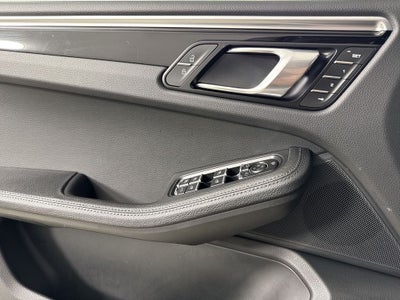 2024 Porsche Macan AWD