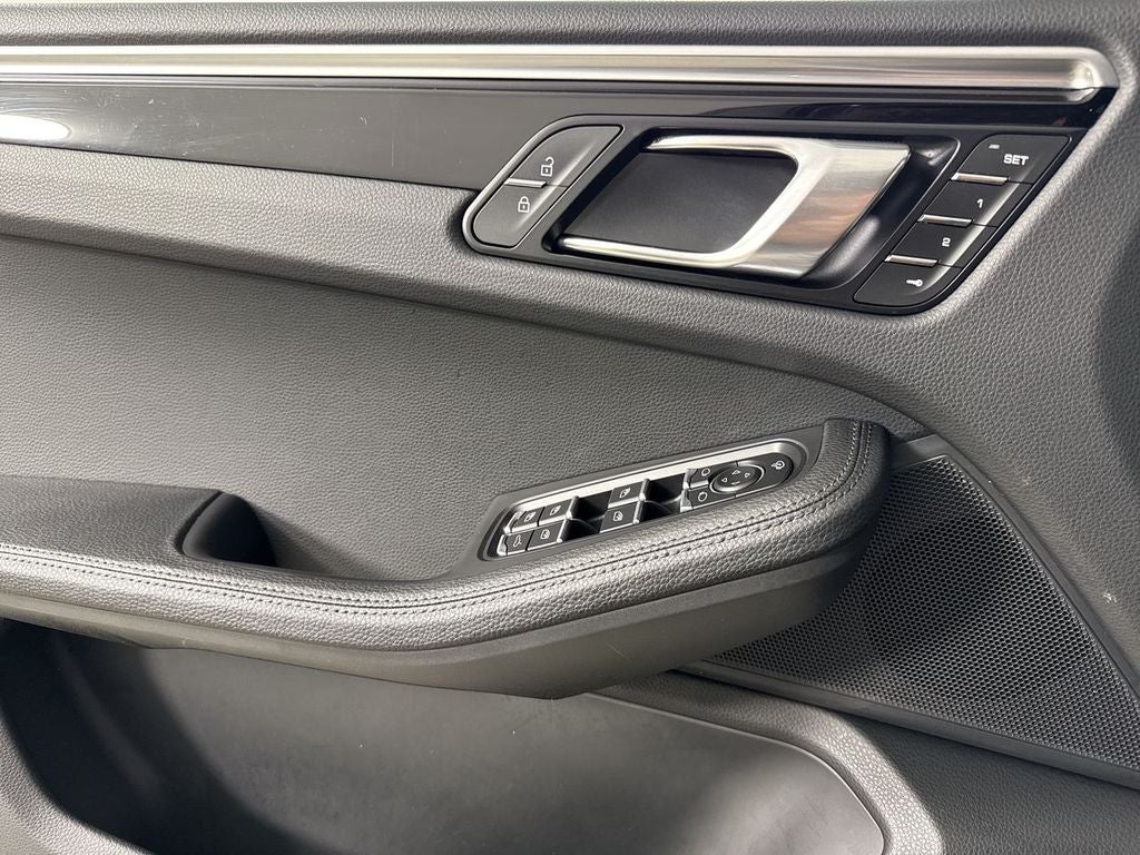 2024 Porsche Macan AWD