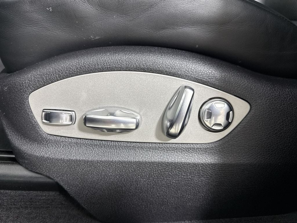2024 Porsche Macan AWD