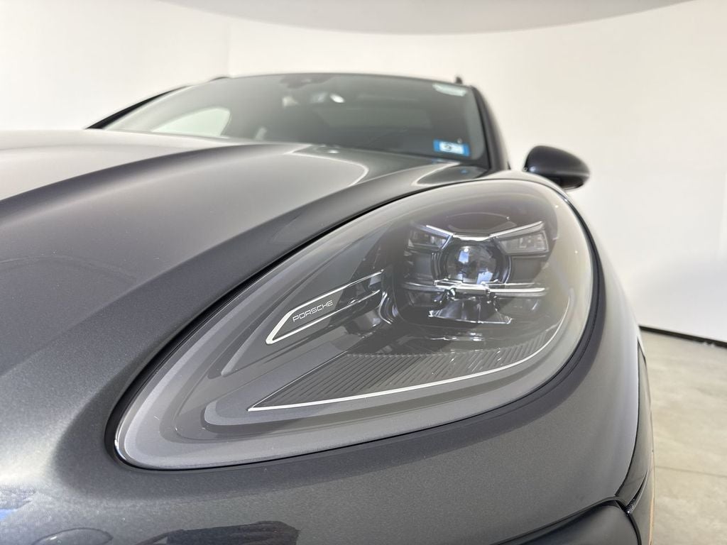 2024 Porsche Macan T