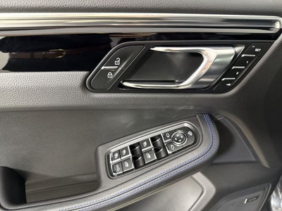 2024 Porsche Macan T