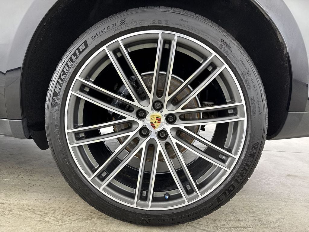 2024 Porsche Macan AWD