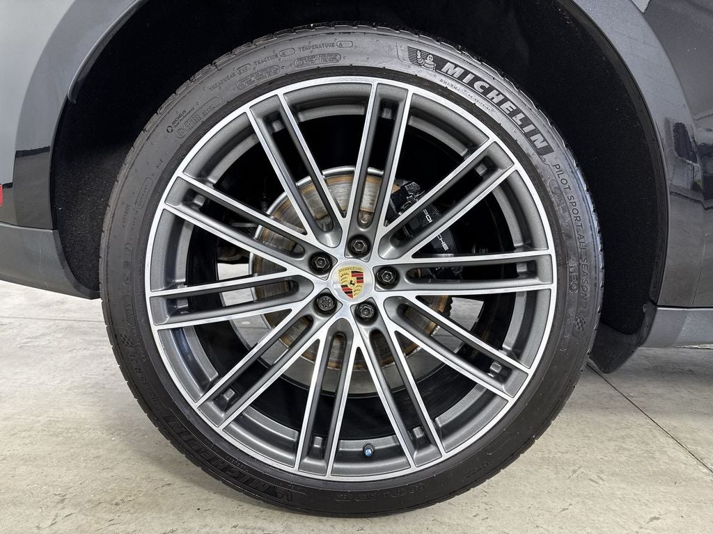 2024 Porsche Macan AWD