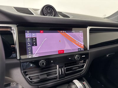 2024 Porsche Macan AWD