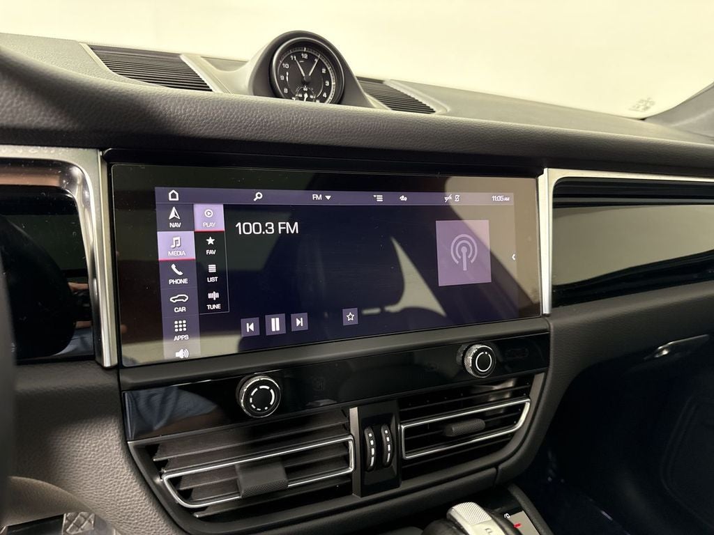 2024 Porsche Macan AWD