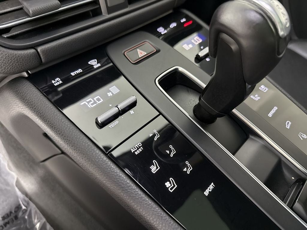 2024 Porsche Macan AWD