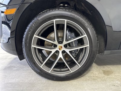 2025 Porsche Macan AWD