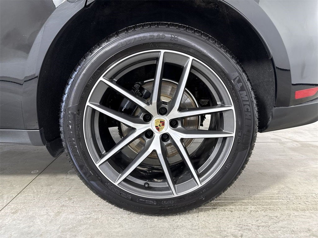 2025 Porsche Macan AWD