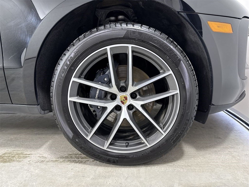 2025 Porsche Macan AWD