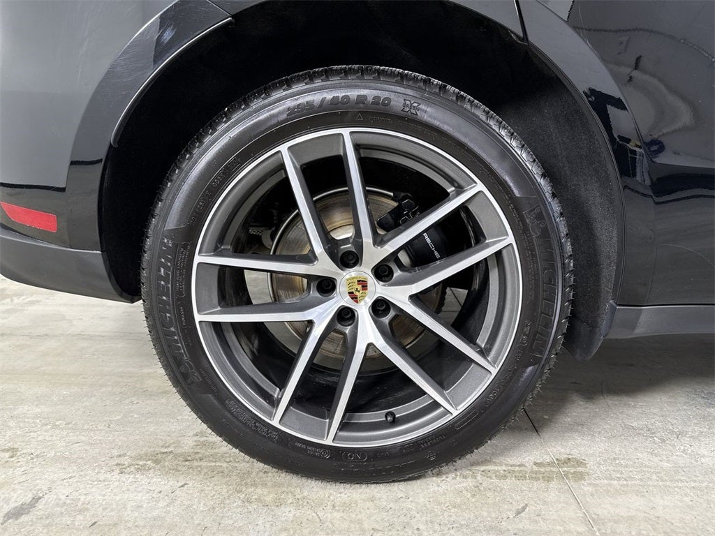 2025 Porsche Macan AWD