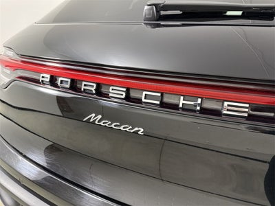 2025 Porsche Macan AWD