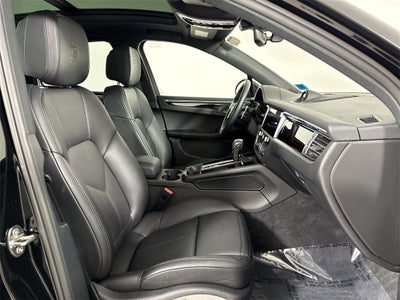2025 Porsche Macan AWD