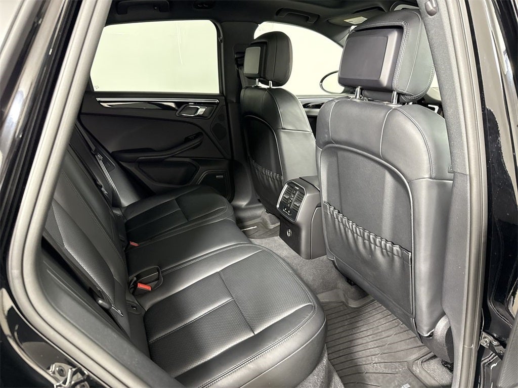 2025 Porsche Macan AWD